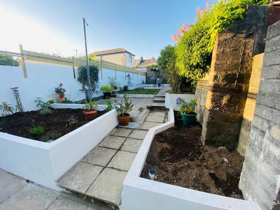 Beautiful 2 Bed End Terrace Victorian Town House Redruth Exterior foto