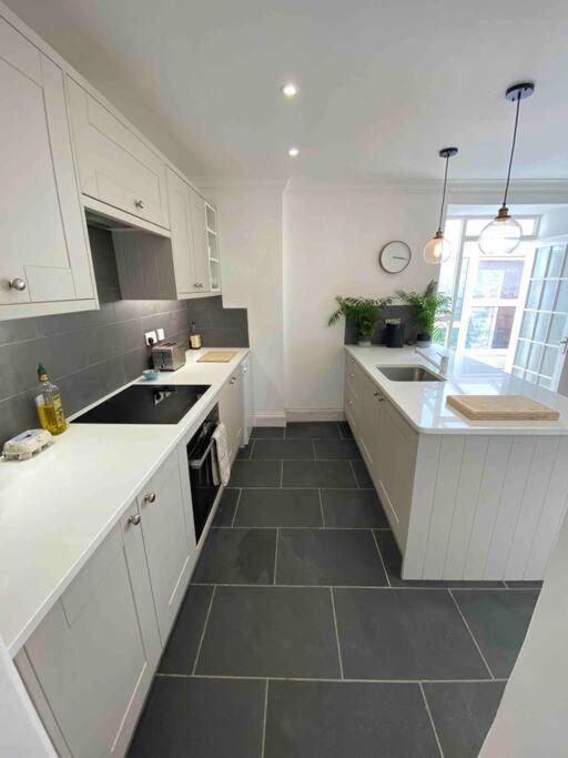 Beautiful 2 Bed End Terrace Victorian Town House Redruth Exterior foto