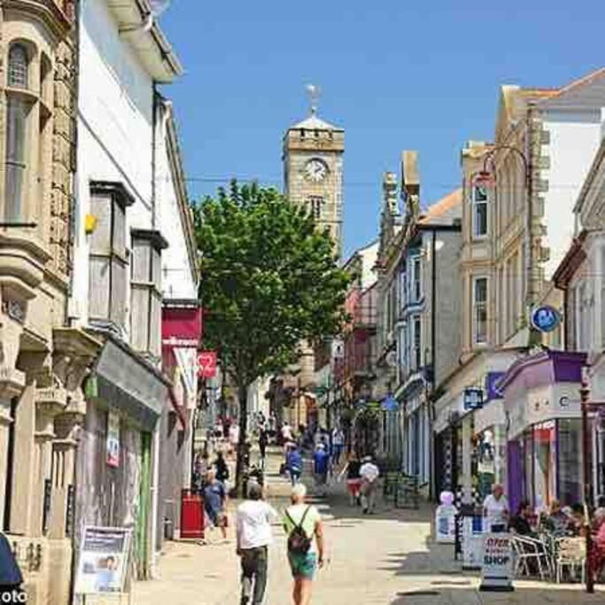 Beautiful 2 Bed End Terrace Victorian Town House Redruth Exterior foto